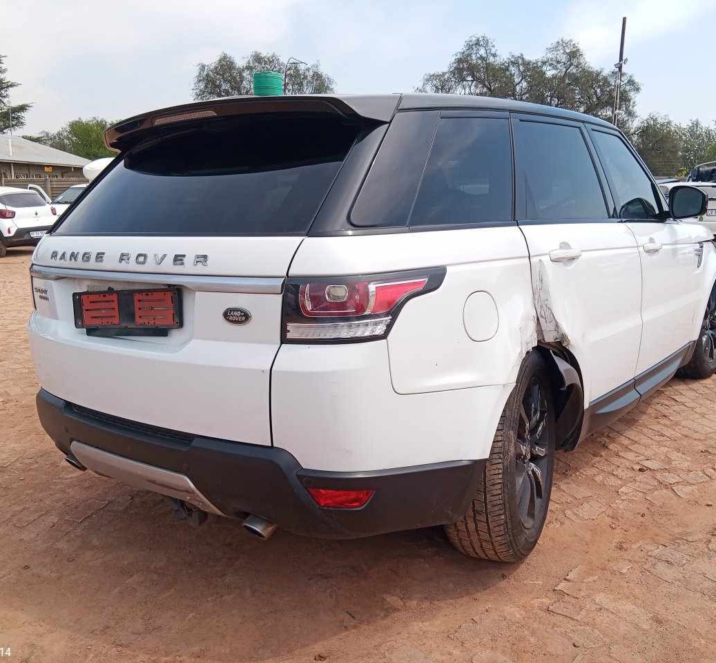 2014 LANDROVER RANGE ROVER SPORT 4.4 SDV8 HSE DYNAMIC NOW AVAILABLE FOR PARTS